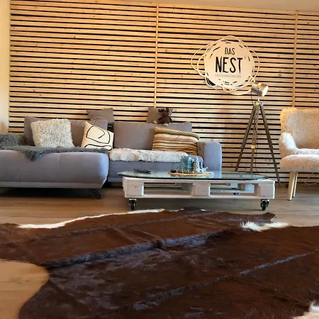 Nest * Βίντερμπεργκ